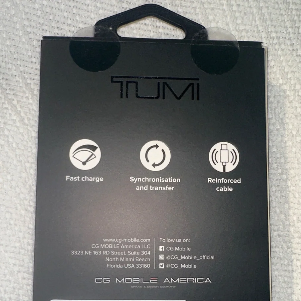 Tumi Sync & Charge Black USB-C to USB-C Sync Cable - 5 ft /1.5 M NIB